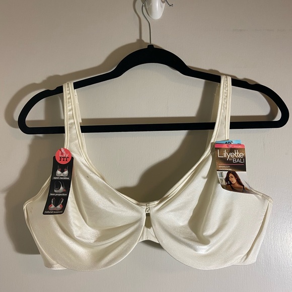 Bali Intimates & Sleepwear Nwt Bali Lilyette Underwire Minimizing Bra 4c Poshmark